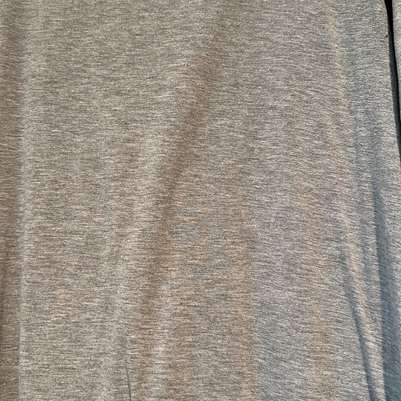 LARACE - Gray Tunic Top - Picture 2 of 3